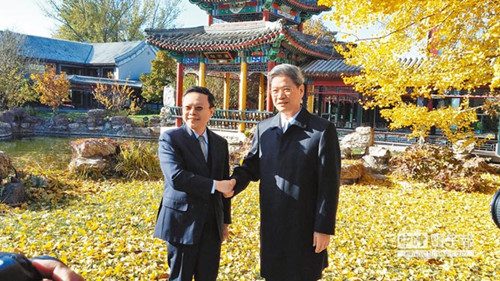 �_�����������������ϰ����e�о۽��^(q��)��(j��ng)��(j��)����