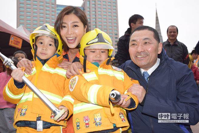 ��������"�ųɅ��x" �����L�����˲��ֽӰ�(�D)