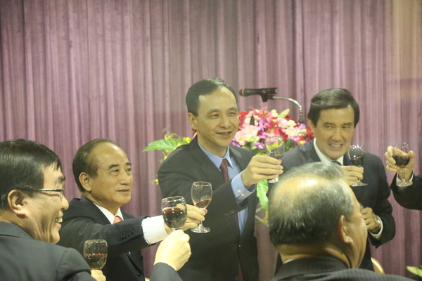 �����h��"��ί"�۲� �R�����پ����e�����ݴ�F�Y