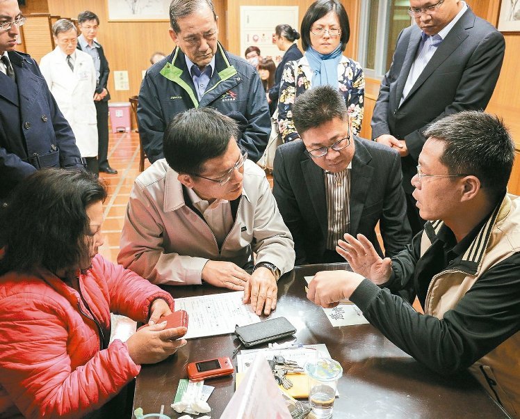 �ּ����B(t��i)�����D(zhu��n) �н�ȫ��ͣ����؟(z��)