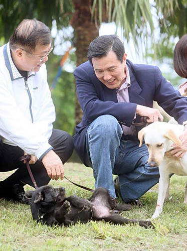 �RӢ��ٝ�ԼҌ���RС�š�һ���������ţ��D��