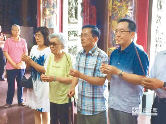 �ˮ�Ᵽ����t(y��)���״λ��ϼҼ�������߀Ը���D��