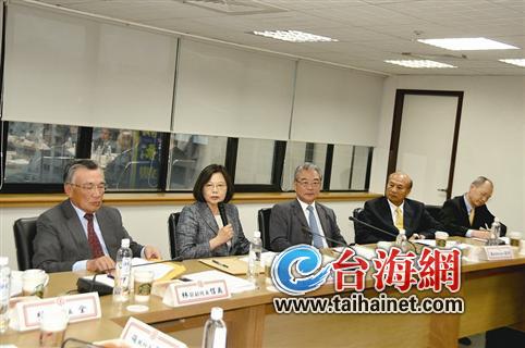 ��Ӣ�ġ������̡��f�ú���̓������(xi��ng)�����C��