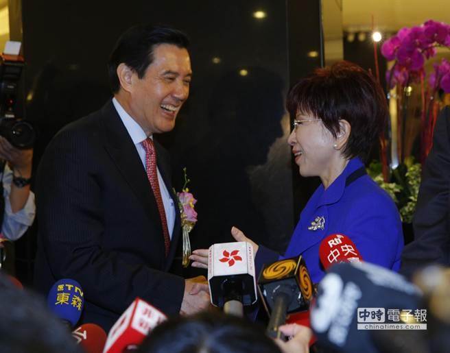 ���������ճ�ϯ���(d��ng)�r(sh��)���������c(di��n)�c�RӢ���e(cu��)�^(gu��)�������ڴ�d����