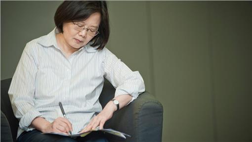 ��Ӣ���ݷǲ����� �W��:�����傀������ȫ������