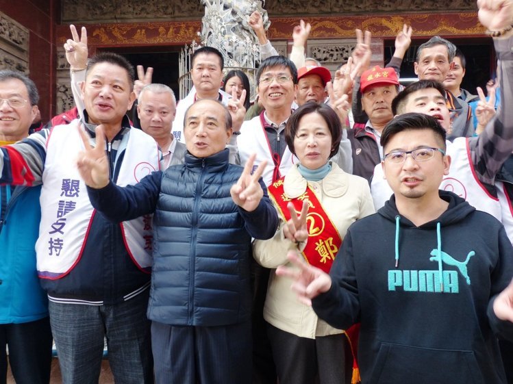 ����ƽ�ֳ߽��lǰ���c����ҵ�Ϫ�����ˮ�m�����������x����������D/���ψ󡷣�