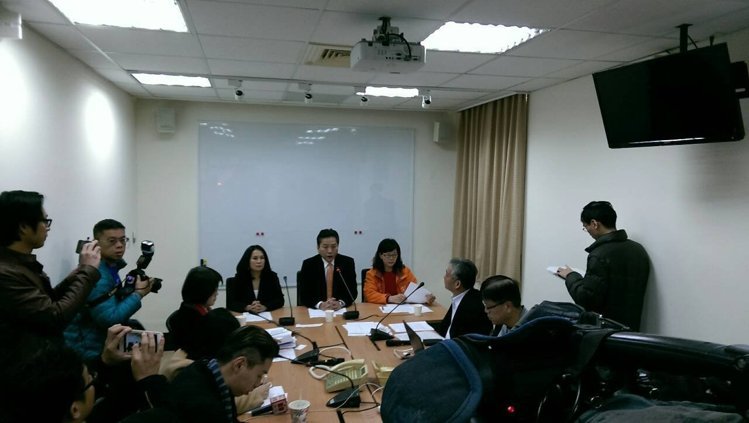 �_��ԭס��"��ί"�߽���÷���������H���h�F�\�������D/���ψ󡷣�