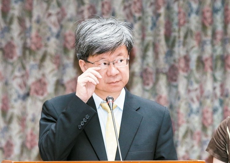 ��7�fԪ��Ո8"�{ί"?��˼�A:�Ȱ��_ˮ������Ҫ7�f