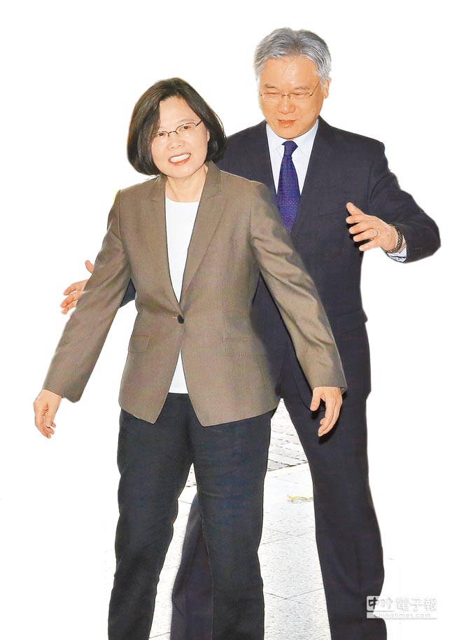 ��Ӣ�ģ���27�ո��ί�� �������F����ί�����ԣ��ң��Hӭ��ᘌ��ɰ��Pϵ����������ՄԒ����̽�������DƬ��Դ���_�����Ї��r�󡷣�