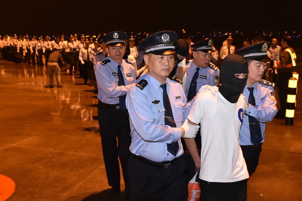 32���_���p�_����ǲ�ʹ�� �u��(n��i)�{�GꇠI�B(t��i)�ȃɘO