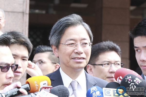 �������ʡ����w�����o �RӢ�Ů����M�뿴����