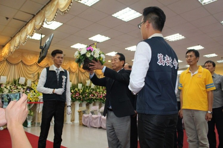 �γ�褞�ꑿ͈F(tu��n)��y������ �Q�z���֑M��