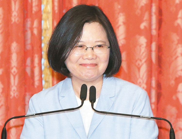 ��Ӣ�����_ý���Ȳ衱���e��100���u���ң���W��ʹ�R