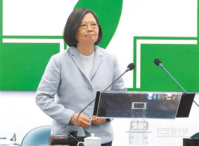 ��Ӣ�����{�ل��µ� ���M����״γ��^�M���