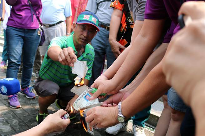 �_�O�񲻝M�ɰ�ʭĿ�~�������� ŭ�����M�h�C