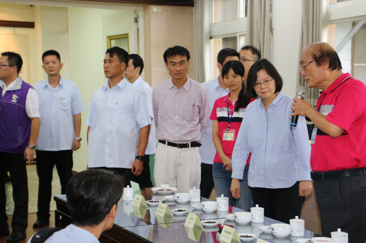 ��Ӣ��3���������L���rί������Ĉ��~�طֈ��˽��_����r