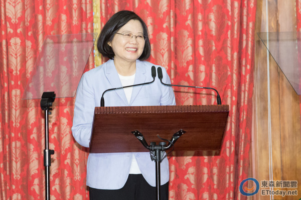 ����Ԫ����Ӣ�����������w���Լ��ğo(w��)��Ó��