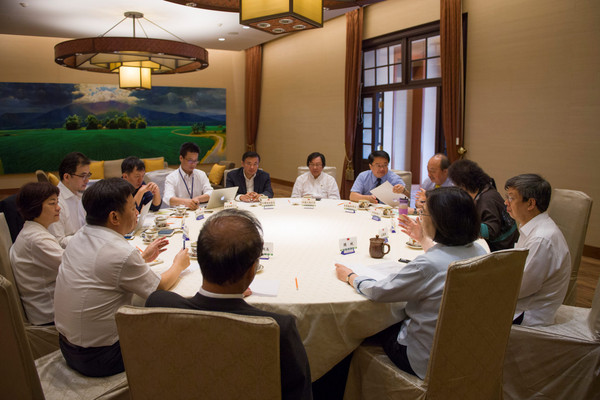 ��Ӣ��3�����_����(zh��)���Q�߅f(xi��)�{(di��o)���h��