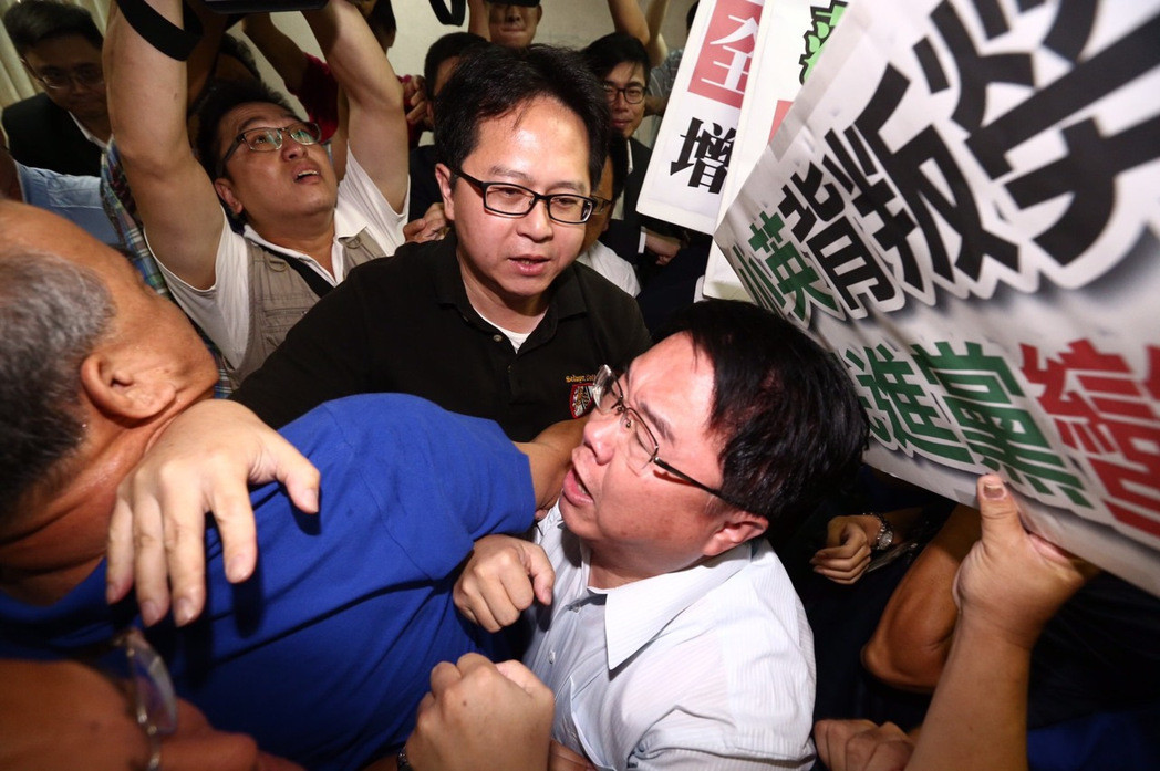 �_��������Ժ���l(w��i)�h(hu��n)ί�T��5�Ռ��顰һ��һ�ݡ��{(l��n)�G���_ͻ