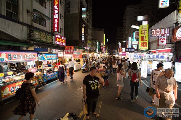 ʮһ���g����ο͸��_�˔�(sh��)�^ȥ���p8�f