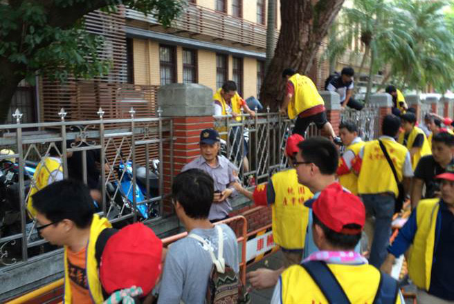 ���h��Ӣ�Į�(d��ng)��?j��n)M�h7��٣��ڈF(tu��n)һ��ԇ�D�_�롰����Ժ�����h