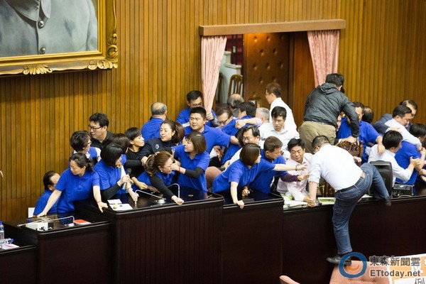 �����h�������������"��۹�"���� ŭ�Z"������"