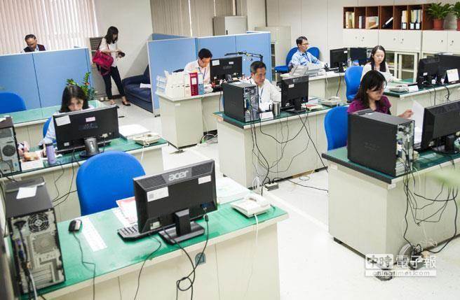 ��һ��һ�ݡ���·����Թ �_(t��i)����ֱ���̮�(d��ng)�֟o(w��)��