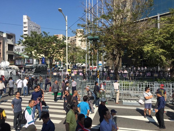 �u��(n��i)���ĸ(zh��ng)�h���� ��(gu��)���h������Ӣ�Ąe�ɡ��o(w��)��������