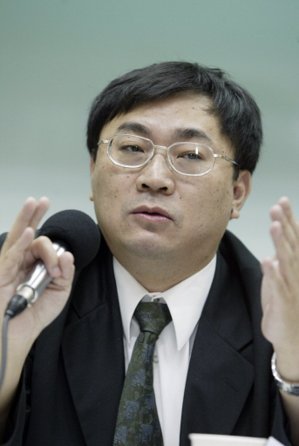 ��Ӣ�Ď͡����ɡ������λ �����h�������{��ͬ�،�ȡů