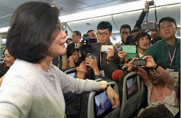 �̮�(d��ng)��ʮ��ʧ�����а� ��Ӣ�ķ�(w��n)�����ף��D��