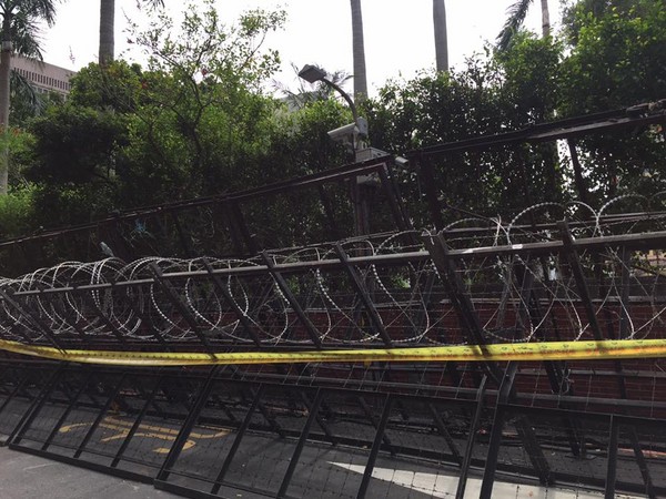 �_"��Ժ"�ܵ�Ƭ�����ر������hȺ�� ������"�O�z"