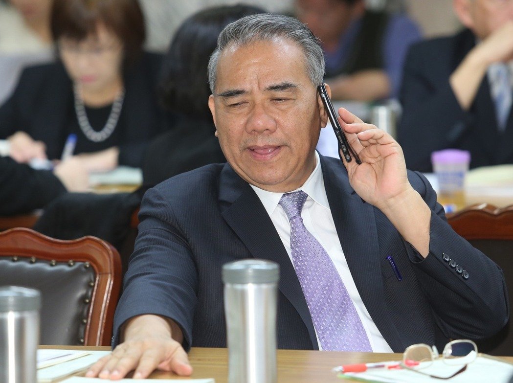 ���M�hŮ����h�����R���{ί����������������h���h