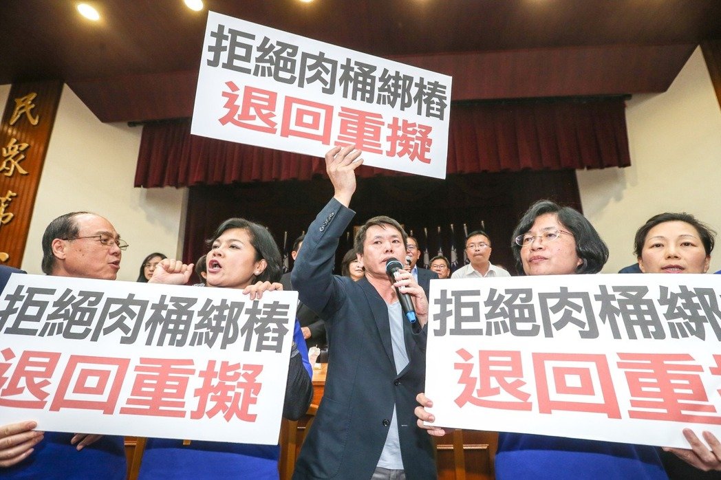 ���M(j��n)�h��Ұ�Ĳ����Ɑ��?��Ӣ�����Ę:������_(d��)92��