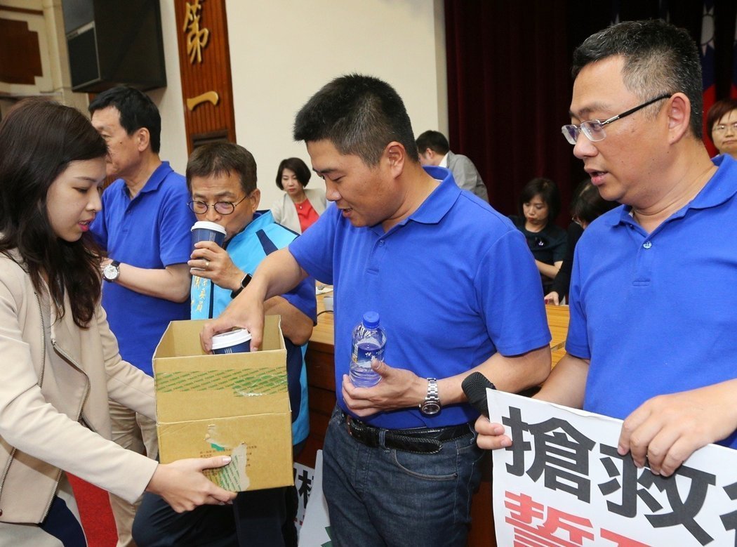 �{(l��n)�GꇠI(y��ng)�_(t��i)�ϻ��(zh��n)�_(t��i)�·��� ��ʳ�S���߀���rե��֭