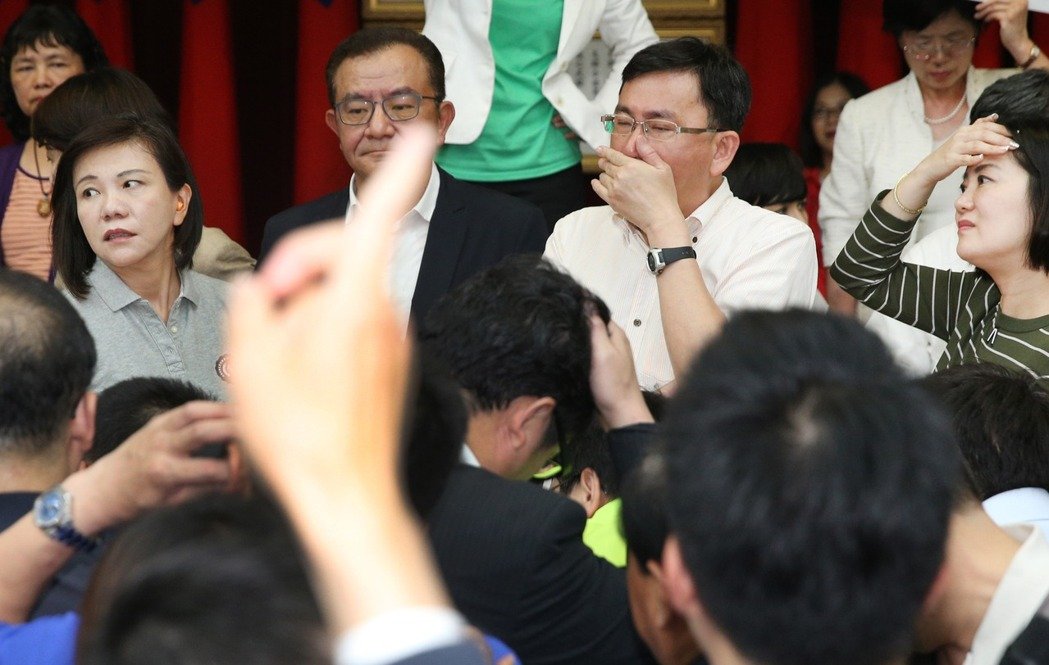 �_������C�����ݡ��䶷�����{����������G�]Ŀ�B����