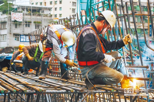 ��Ӣ�ľ�һ�������gͶ�Y���µ� ƴ�������׾�