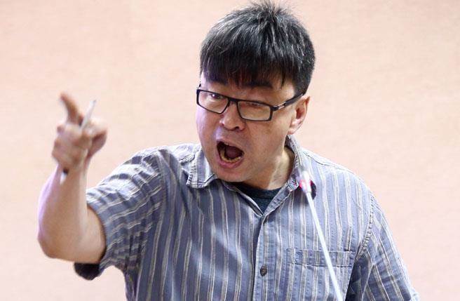 ���˿��P(y��ng)��"��ˮ�ّ�(zh��n)" ����A(y��)�y�³�����Ӣ��Ҫ�_��(zh��n)