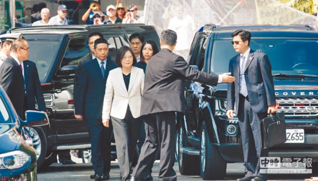 ������Ӣ�ĳ�ϯ܊У���I��Y���T��s������܊�˰������h�����DƬ��Դ���_�����Еr��ӈ󡷣�