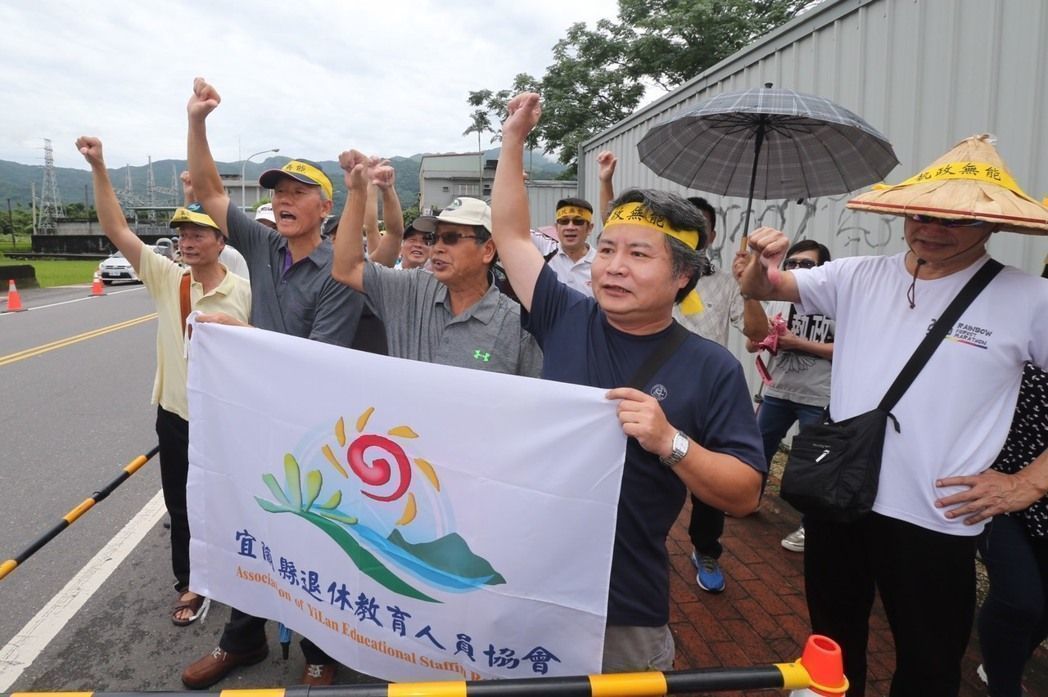 ��Ӣ����ǰ�����mҕ�����⿹�h����񱊵����������DƬ��Դ���_����(li��n)�ψ󡷣�