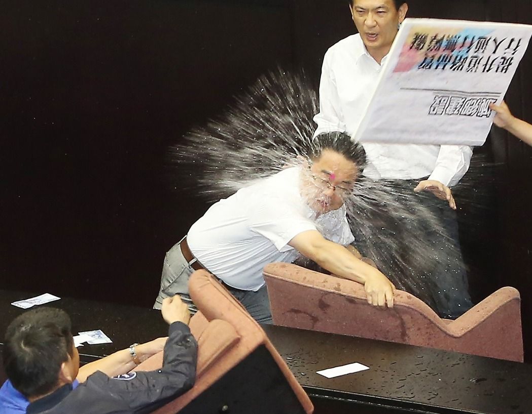 ��Ұ����錏ǰհ�_�� �֞���ˮ��������ЅǱ���