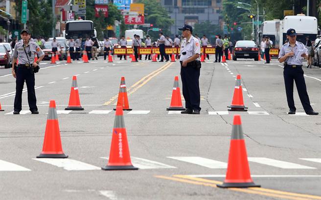 ��Ӣ�ĳ��О�ܿ��hȺ�� ��·���_��͌��н�ͨ����