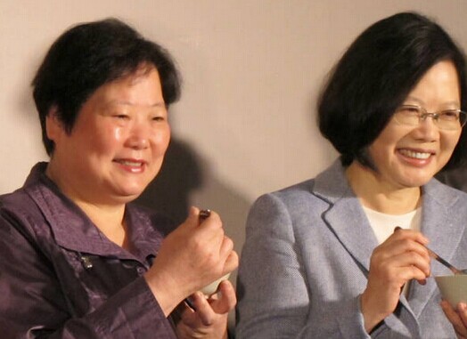 �ڹ���ķ���ǟo��󋌣���Ӣ�ı���������Ѫ��ؓ؟�����DƬ��Դ�W(w��ng)�j��