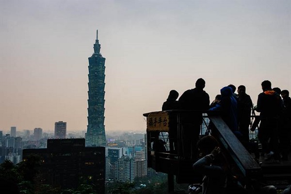 IMF�A���_�����꽛�����L1.9% �ӡ�������С����֮β