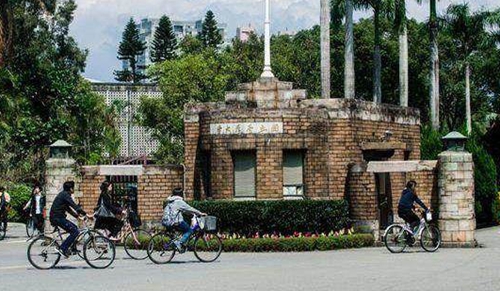 �_��У�L�Ҷ�δ����ߌW(xu��)����Ц�� �̮�(d��ng)���Ԍ�(d��o)�[����ـ�_��δ��