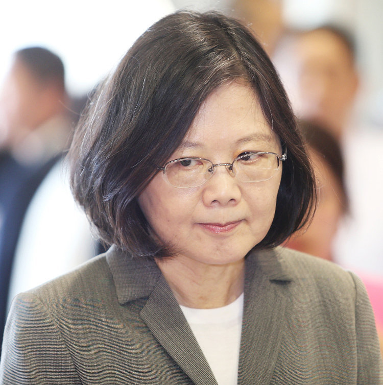 ���{ί���^ʳ�����ã��_��Ҳԇ�^�ˣ���Ӣ�ĸ�����������