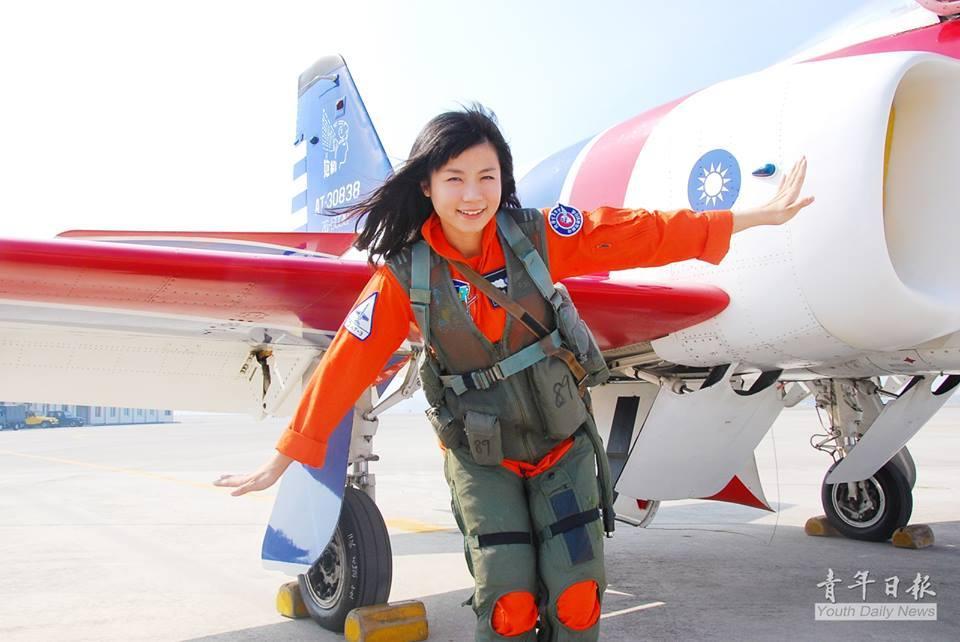 �M�D:�_��Ů�w�ІTȹ�b�պ��Ը�