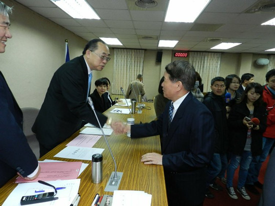 �_���ղ��T�������������x��Ů�ٱ����