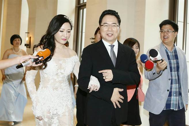 ����ԪӭȢС19�q���� �B���ķ�D����(ch��ng)�I(xi��n)ף��(�D)