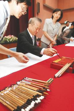 2010���_�����տ��ɡ���ԇί�T�L�����\�؞鿼���c�񣬓��f�c���õ���ɰë�P�����а����T���I��һ��ë�P�����\��ʹ�ã��º�Ɏ������档�DƬ��Դ���_�����ψ�