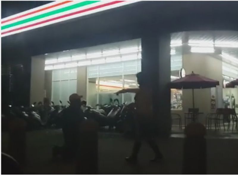 һ�����ӏ��o�w�������Ů��ץ���������¹�����